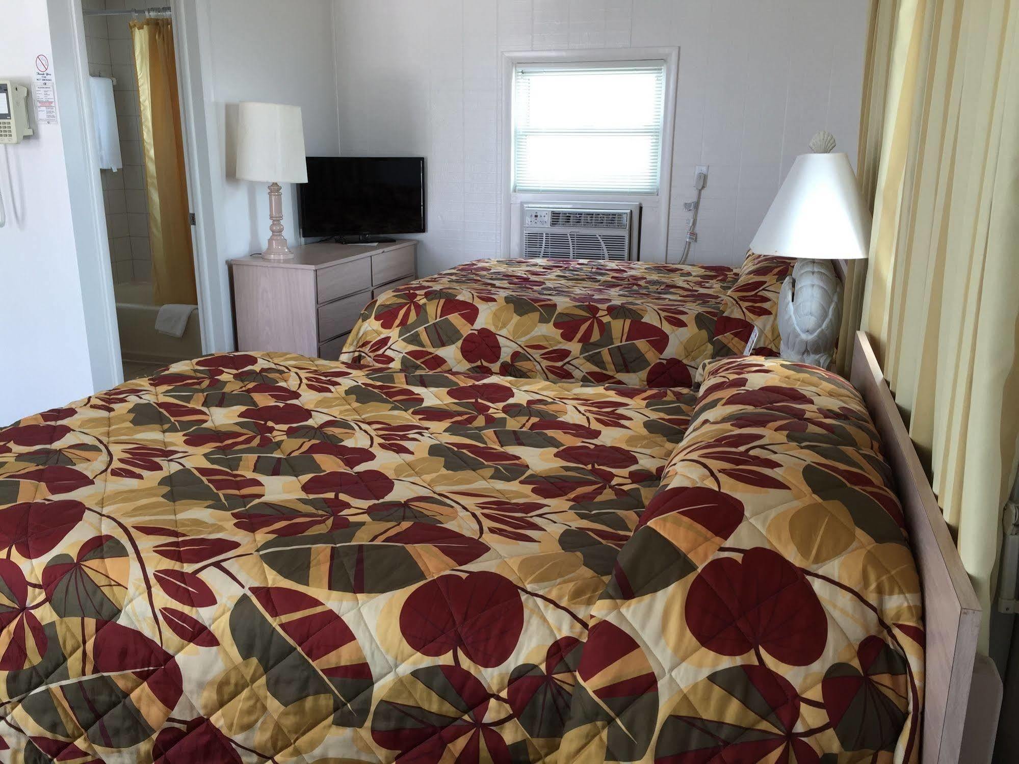 Fish Tales Boardwalk Inn & Ocean Mecca Motel 3* Ocean City
