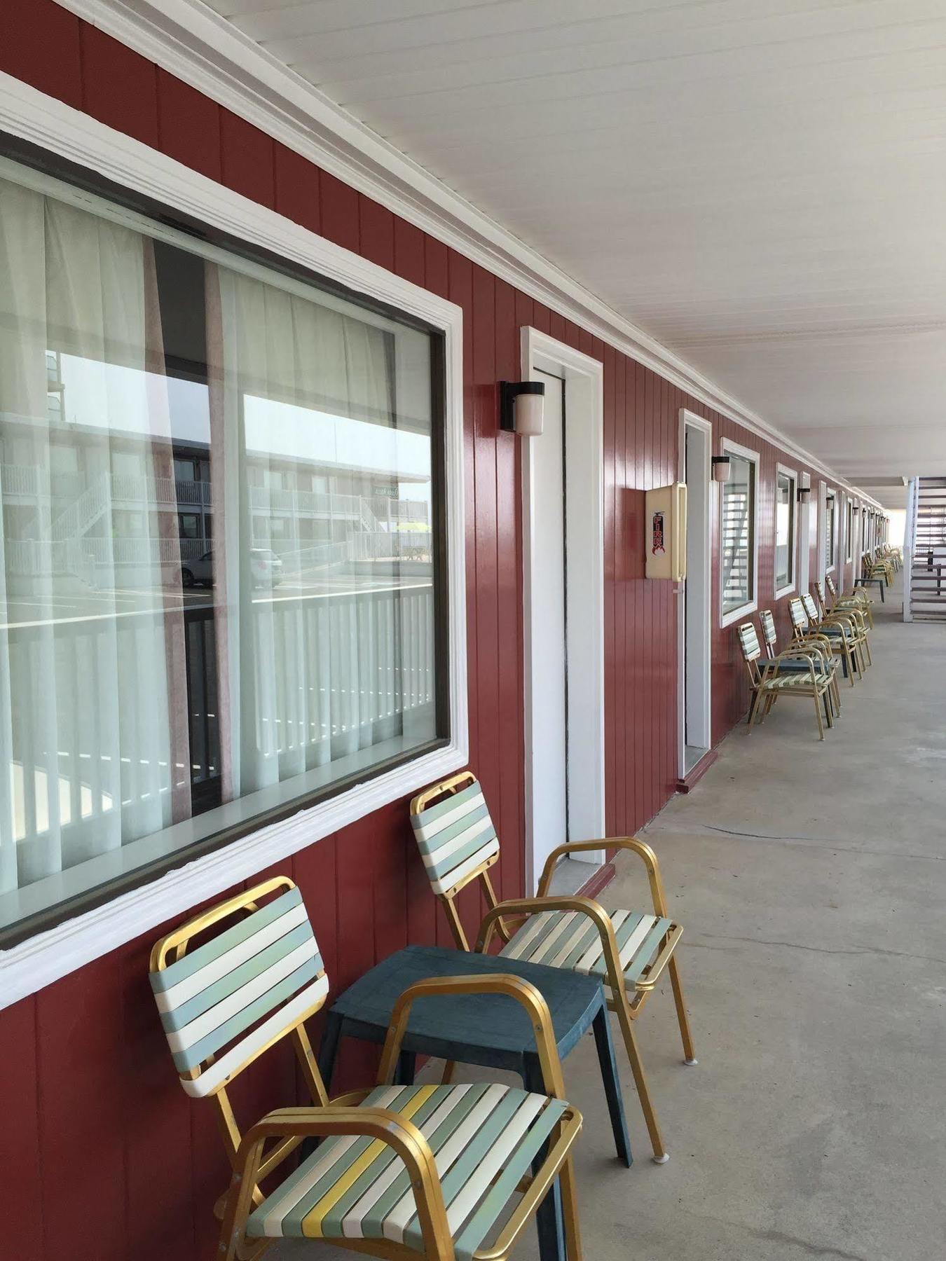 Ocean Mecca Motel&fish Tales Boardwalk Motel